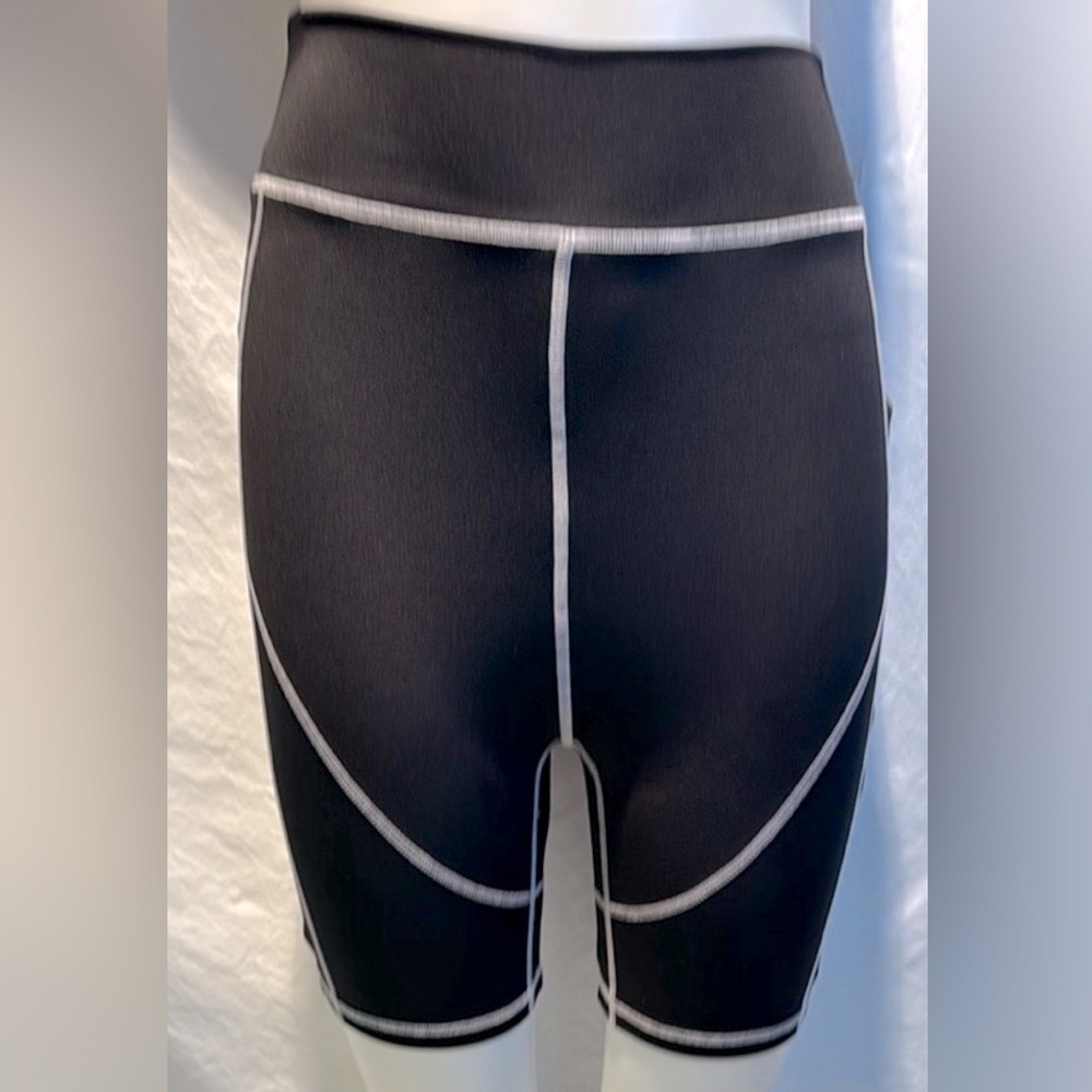 🆕 Boohoo Black Athletic Shorts